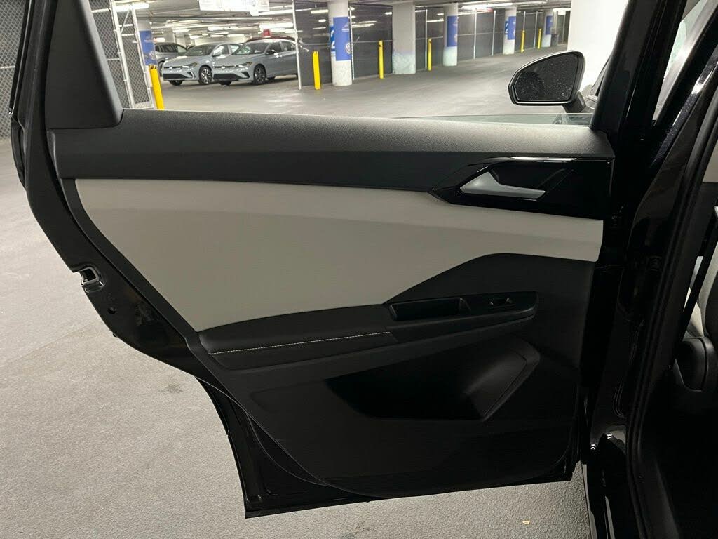 Image of 2025 Volkswagen Taos