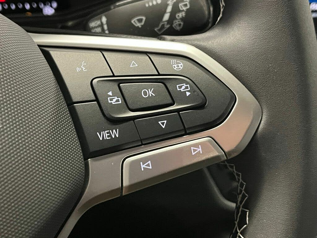 Image of 2025 Volkswagen Taos