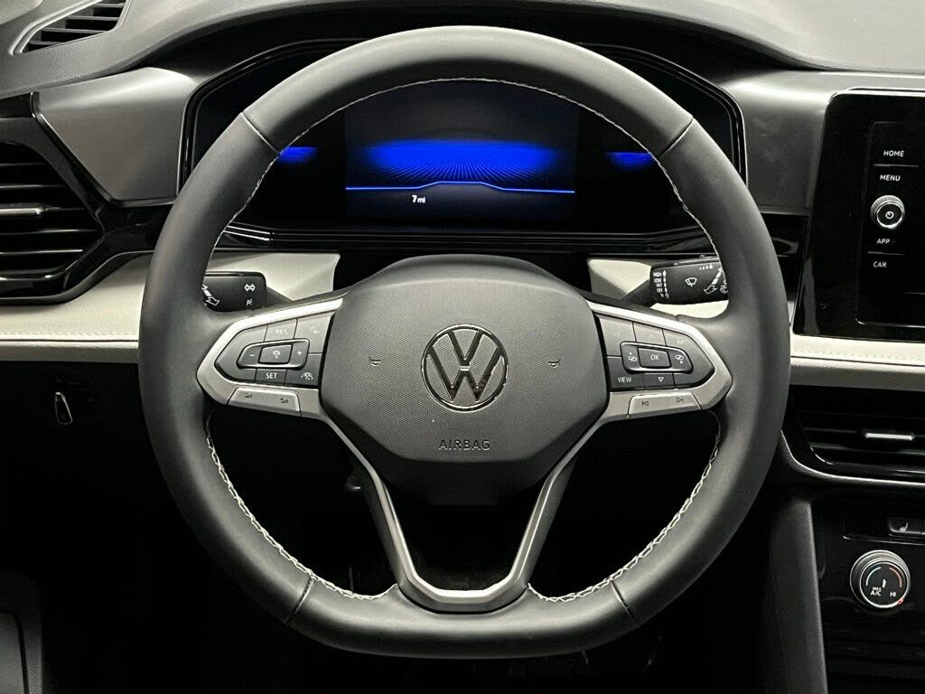 Image of 2025 Volkswagen Taos