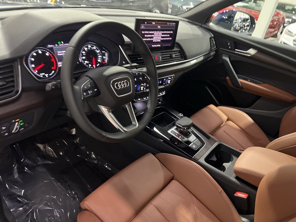 Image of 2024 Audi Q5