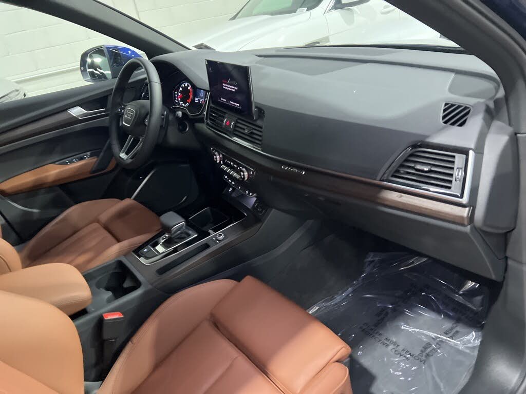 Image of 2024 Audi Q5