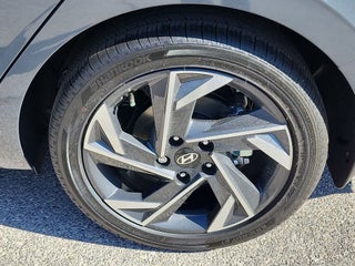 Hyundai Elantra Hybrid