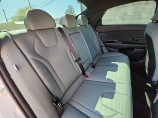 Hyundai Elantra Hybrid