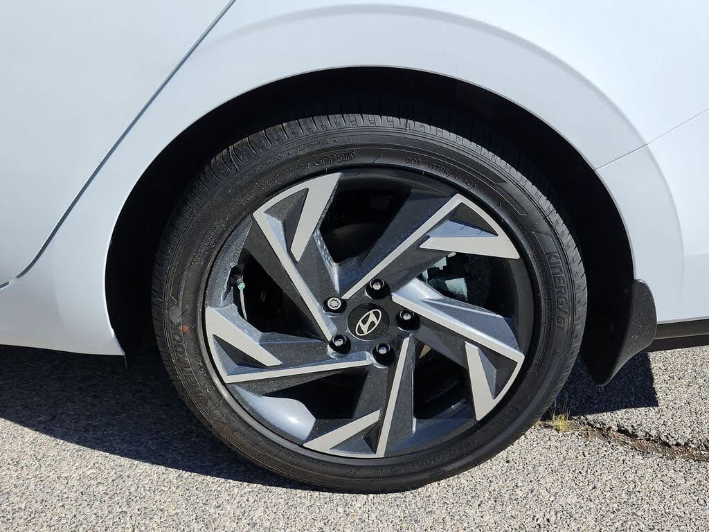 Hyundai Elantra Hybrid