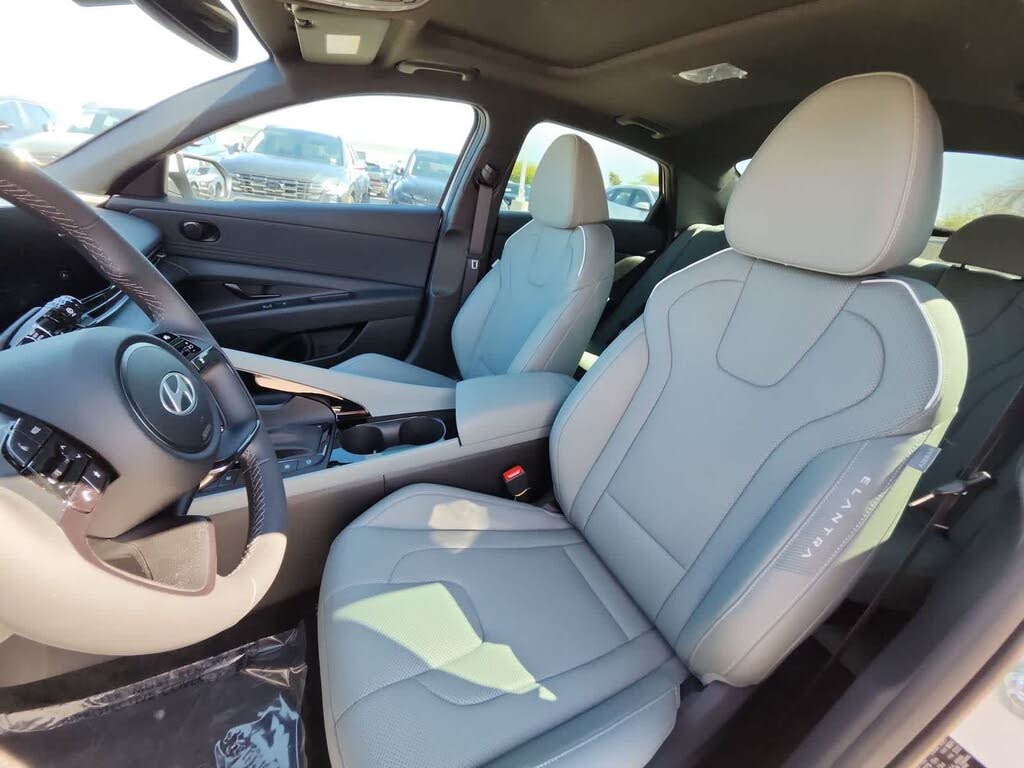 Hyundai Elantra Hybrid