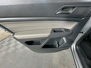 2021 Volkswagen Atlas thumbnail – Miami, FL – 24