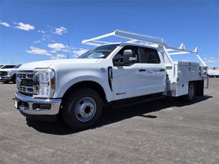 Ford F-350 Super Duty Chassis