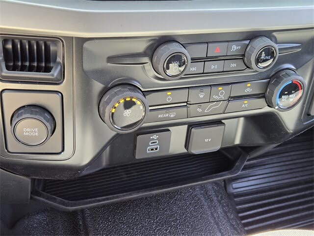 Ford F-350 Super Duty Chassis