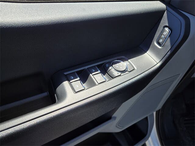 Ford F-350 Super Duty Chassis