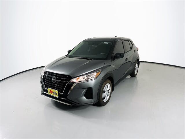 Image of 2025 Nissan Kicks Play