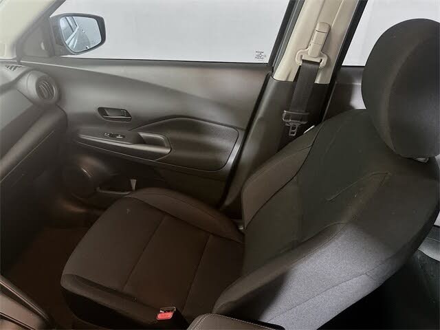 Image of 2025 Nissan Kicks Play