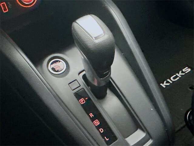 Image of 2025 Nissan Kicks Play