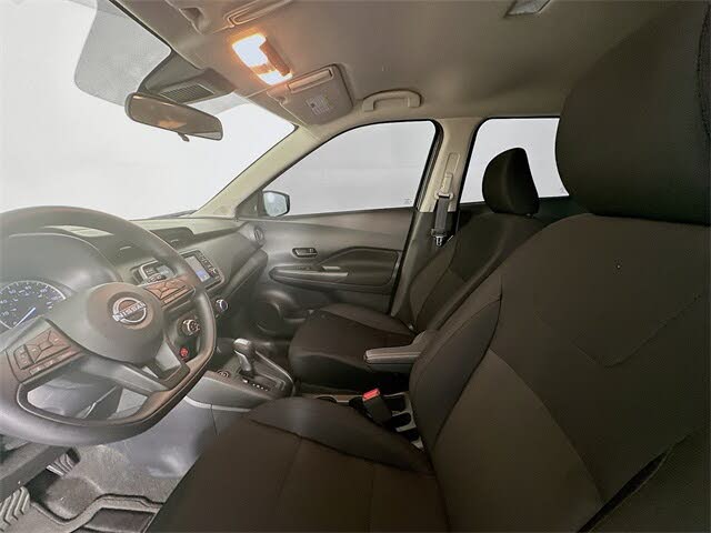 Image of 2025 Nissan Kicks Play