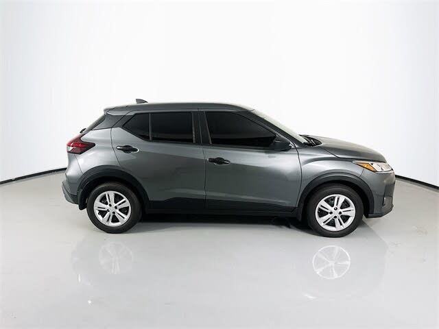 Image of 2025 Nissan Kicks Play