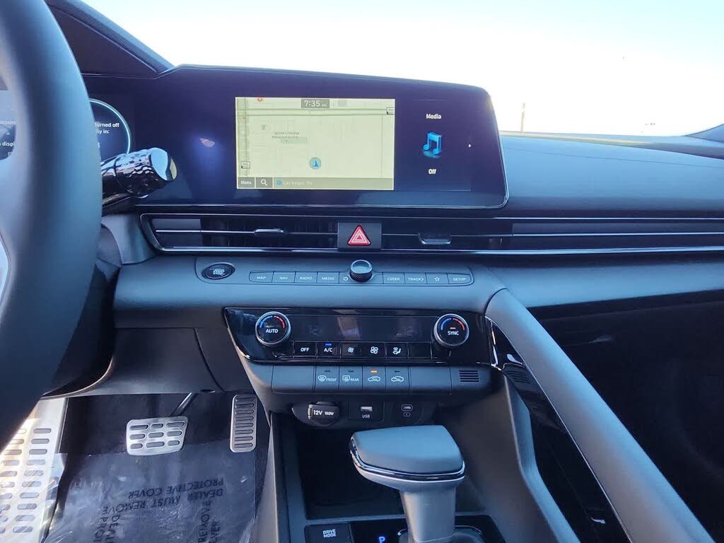 Hyundai Elantra Hybrid