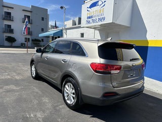 2016 Kia Sorento thumbnail – Hialeah, FL – 5