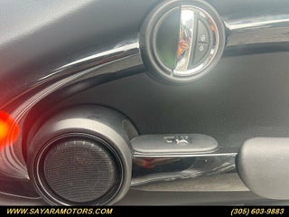 2024 MINI Hardtop 2 Door thumbnail – Doral, FL – 24