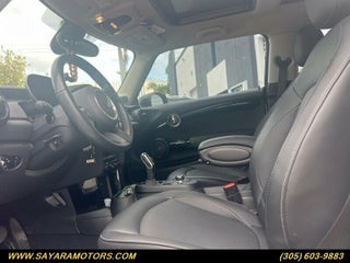 2024 MINI Hardtop 2 Door thumbnail – Doral, FL – 16
