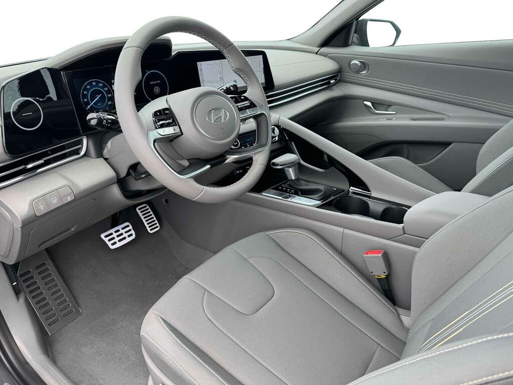 Hyundai Elantra Hybrid