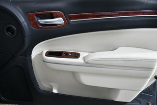 2016 Chrysler 300 thumbnail – Doral, FL – 30