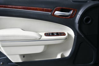 2016 Chrysler 300 thumbnail – Doral, FL – 23