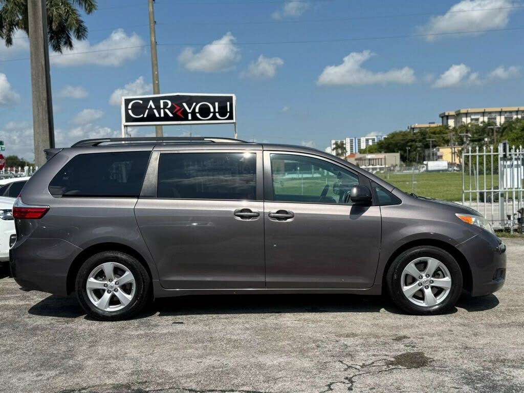 2016 Toyota Sienna LE 8-Passenger
                                    for sale in Miami, FL – photo 6