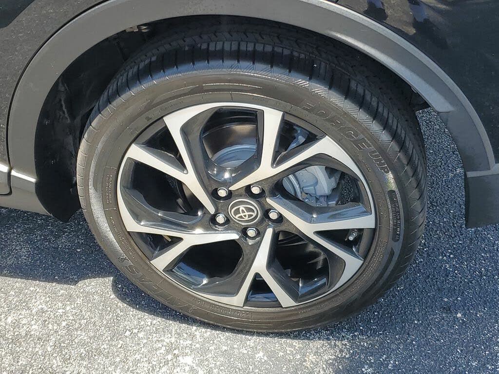 2021 Toyota C-HR XLE
                                    for sale in Miami, FL – photo 5