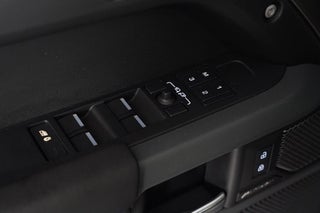 2024 Land Rover Defender thumbnail – Pompano Beach, FL – 45