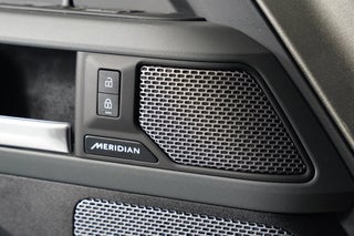 2024 Land Rover Defender thumbnail – Pompano Beach, FL – 44