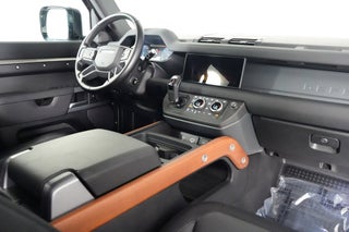 2024 Land Rover Defender thumbnail – Pompano Beach, FL – 40