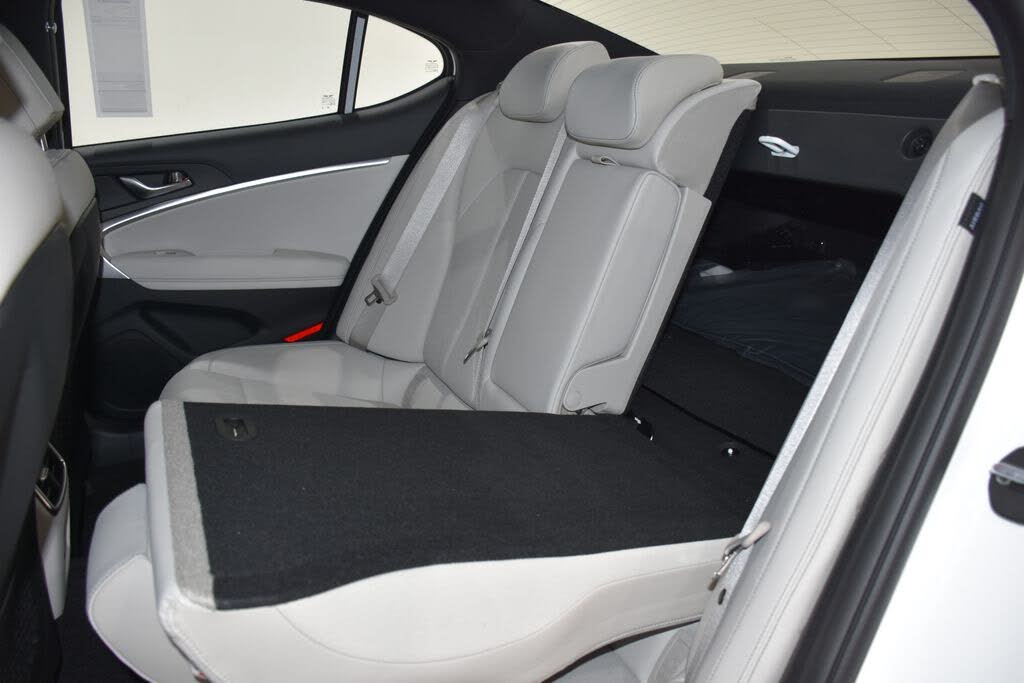 Image of 2025 Genesis G70