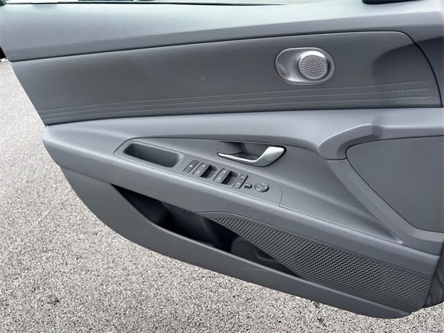 Image of 2025 Hyundai Elantra