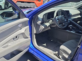 Hyundai Elantra Hybrid