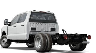Ford F-350 Super Duty Chassis