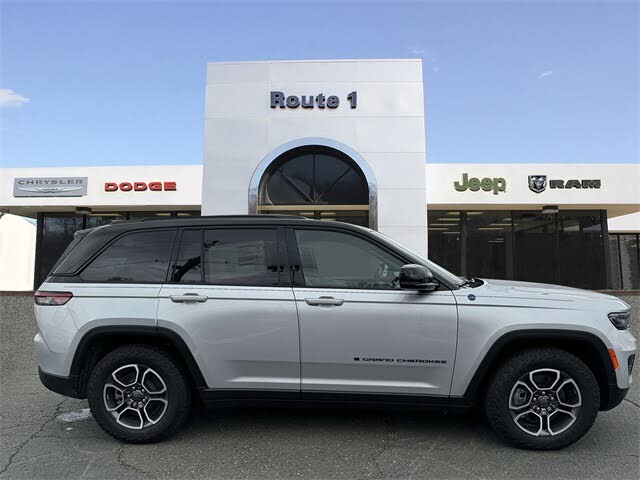 Image of 2023 Jeep Grand Cherokee