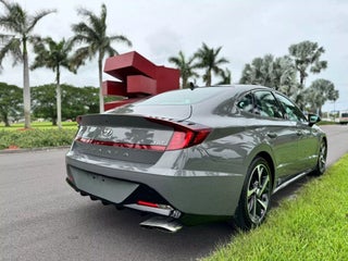 2022 Hyundai SONATA thumbnail – Miami, FL – 5