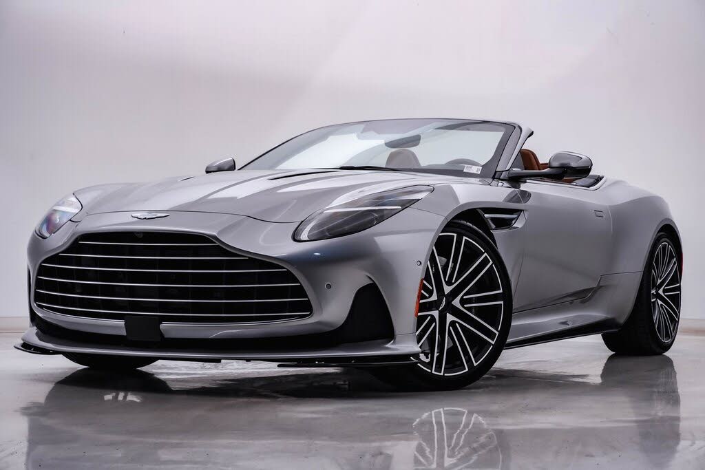 Aston Martin DB12
