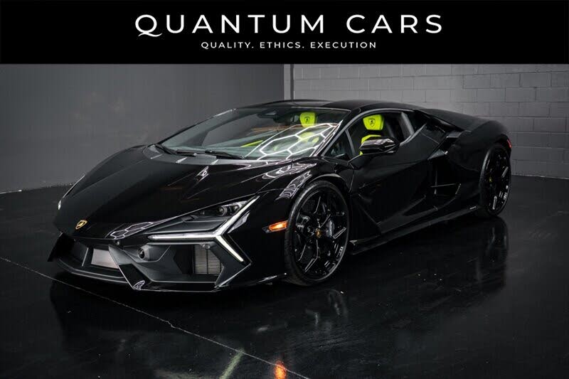 Lamborghini Revuelto