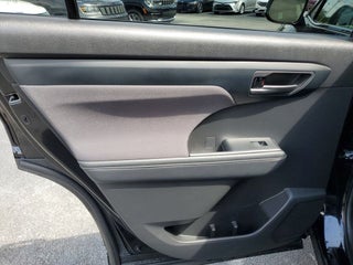 2022 Toyota Highlander thumbnail – Miami, FL – 8