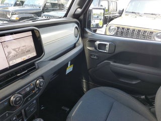 2025 Jeep Gladiator thumbnail – Miami, FL – 18