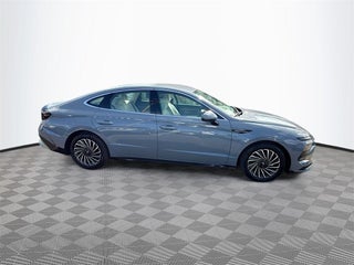 2025 Hyundai Sonata thumbnail – West Park, FL – 9