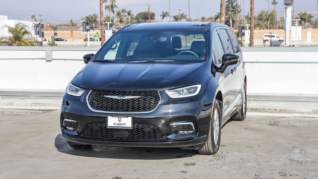 Image of 2025 Chrysler Pacifica