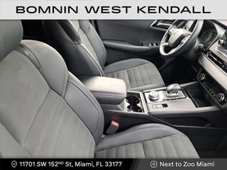 2024 Mitsubishi Outlander thumbnail – Miami, FL – 11