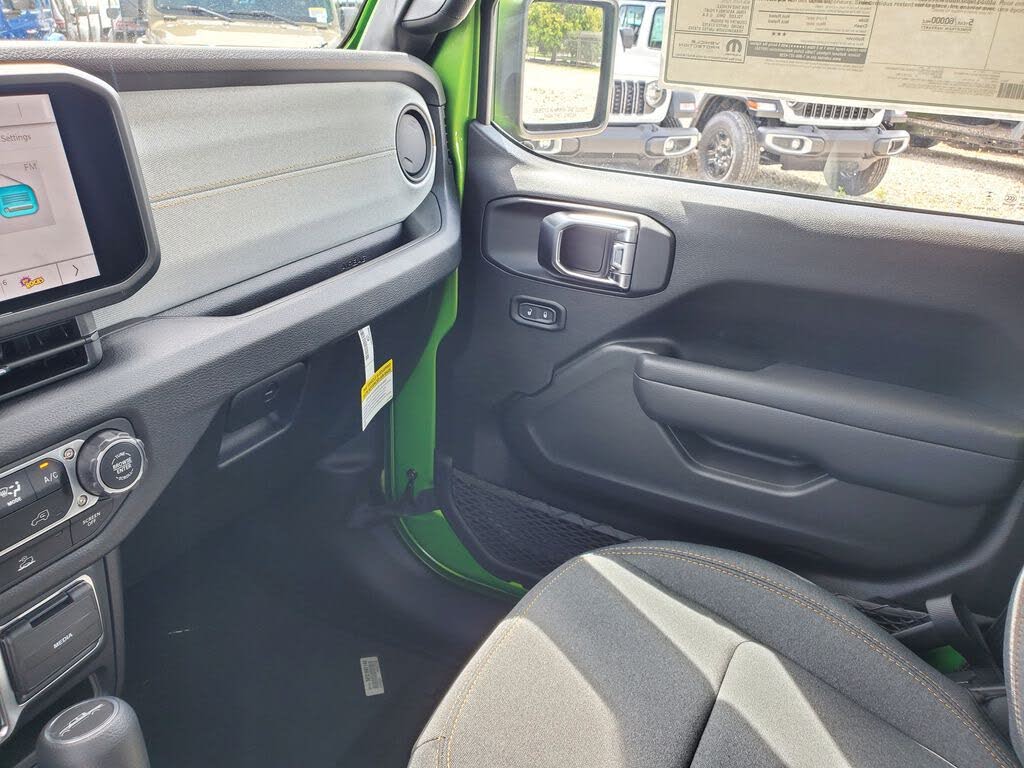 2025 Jeep Gladiator Sport
                                    for sale in Miami, FL – photo 18