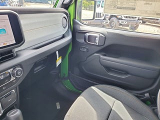 2025 Jeep Gladiator thumbnail – Miami, FL – 18