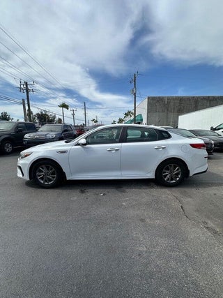 2019 Kia Optima thumbnail – Miami, FL – 4