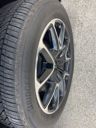 2023 Chevrolet Suburban thumbnail – Miami, FL – 25
