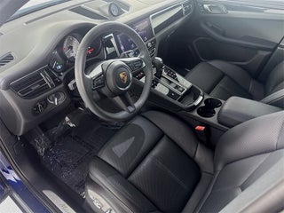 2024 Porsche Macan thumbnail – Davie, FL – 9