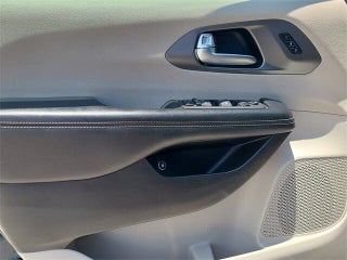 2022 Chrysler Pacifica Hybrid thumbnail – Miami Shores, FL – 20