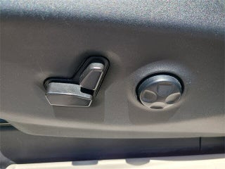 2022 Chrysler Pacifica Hybrid thumbnail – Miami Shores, FL – 25